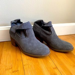 Small Heeled Carlos Santana Ankle Boots